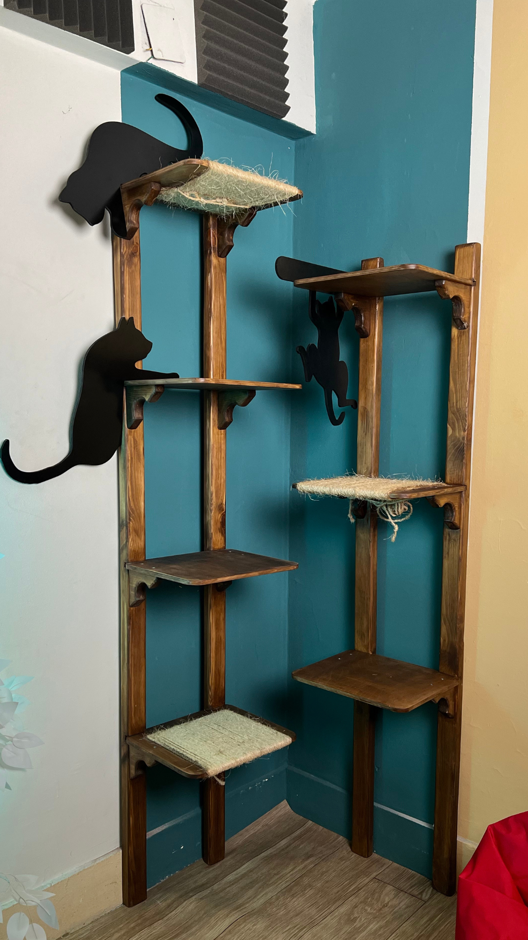 Space-Saving Cat Climbing Shelves, Wooden Cat Wall Shelves with Sisal Robe, Wall-Mounted Wooden Cat Climbing Shelves with Scratching Robe